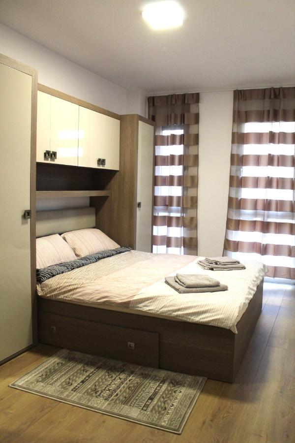 Apartman Sarah Apartment Oradea Exterior photo